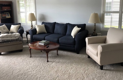 Town of Milo House | Lakefront Gem for 8-10 people with large lakefront outdoor entertainment area