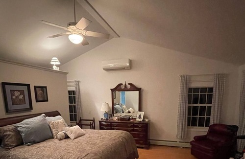 Town of Milo House | Lakefront Gem for 8-10 people with large lakefront outdoor entertainment area