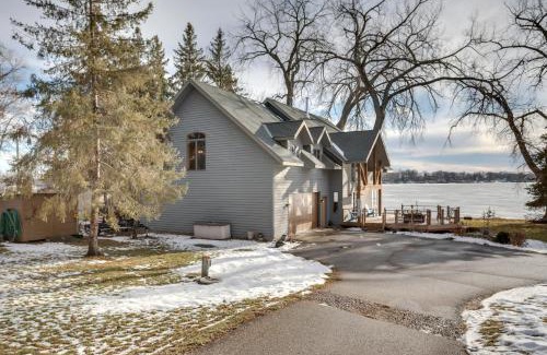 New London House | Lakefront Gem with Dock in New London!