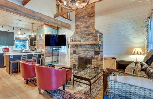 Greentown House | Lakefront Gem with Hot Tub and Boat Dock in Greentown