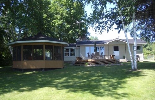 Crivitz House | Lakefront Getaway on Beautiful Lake Noquebay