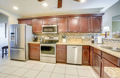 Arrowhead Lakes House | Lakefront Glendale Home w/Outdoor Oasis!