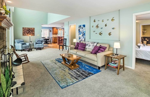 Grant House | Lakefront Grant Getaway w/ Deck + Fire Pit!