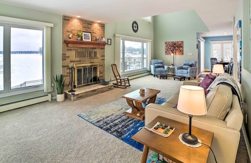 Grant House | Lakefront Grant Getaway w/ Deck + Fire Pit!