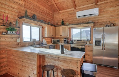 Island Park Cabin | Lakefront | Grill | Firepit