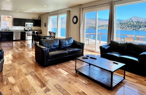 Chelan House | Lakefront Haven: Pet-Friendly Home, Hot Tub, Flat Grassy Yard