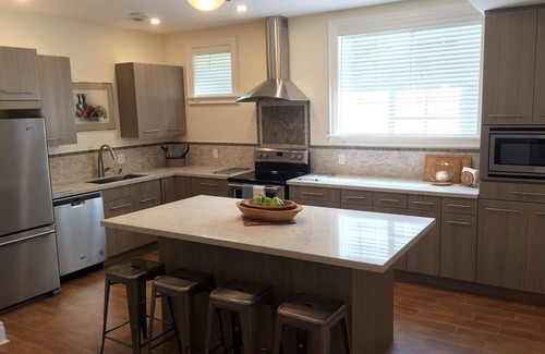 Kincardine Cottage | Lakefront High-End Suite in Kincardine