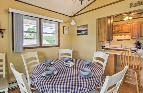 Ingles House | Lakefront Hiwassee Home w/Private Dock & Deck!