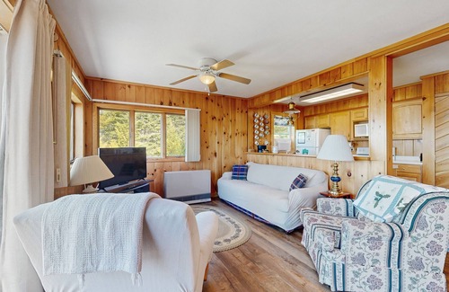 Greenville Cottage | Lakefront home with private dock, mooring, pebble beach, grill, & firepit