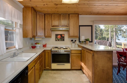 Lake Almanor West House | Lakefront Home at Lake Almanor West with Large Deck, Dock and Beautiful Views!