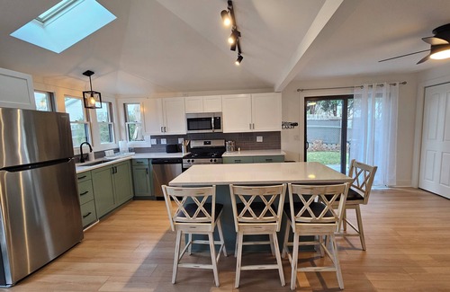 Salem Lakes House | Lakefront home-Beautiful views, private frontage/lake access