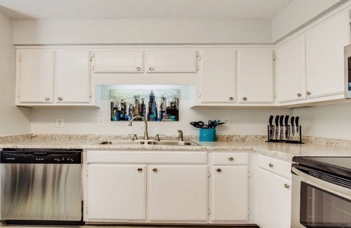 Hendersonville House | LAKEFRONT HOME! Downtown Nashville > 20 miles