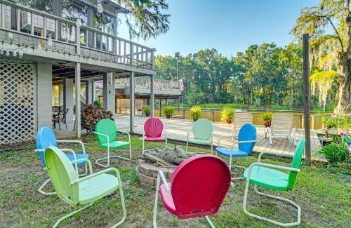 Jefferson House | Lakefront Home Deck, Grills and Fire Pit in Karnack