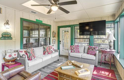 Jefferson House | Lakefront Home Deck, Grills and Fire Pit in Karnack