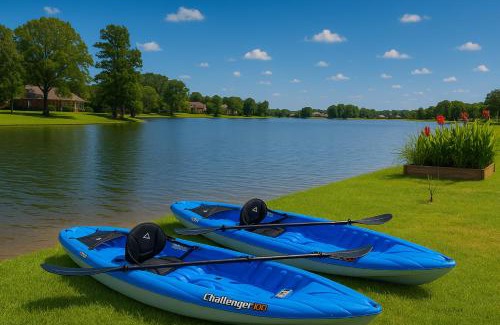 Evans House | Lakefront Home for Families and Groups - Pool, Paddle, Deck, BBQ, Fishing, Movie Room