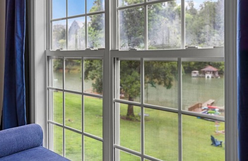 Marion House | Lakefront Home, Hot tub, Fire Pit, Games, & Movie Room!