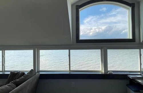 Vermilion House | Lakefront Home Huron/Vermillion Amazing View