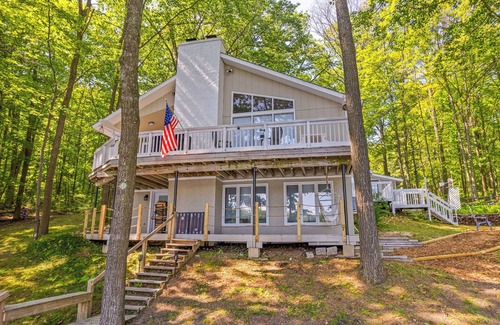 Lake Arrowhead House | Lakefront Home Near Skiing & Snowmobile Trails