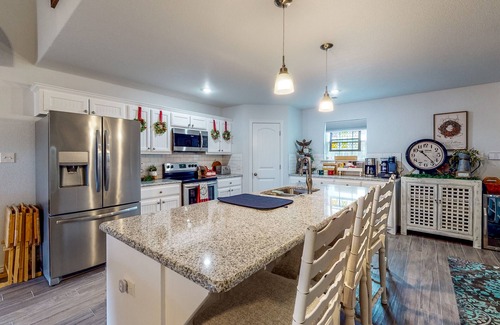 Emory House | Lakefront Home on Lake Fork with Private Dock