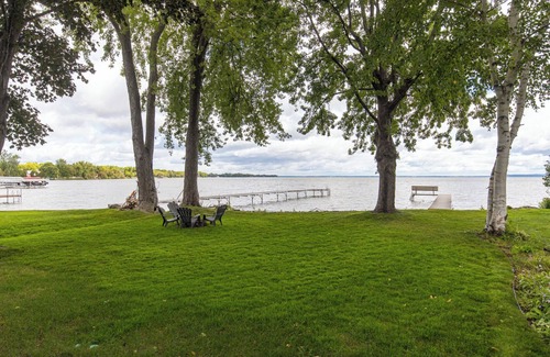 Neenah House | Lakefront Home on Lake Winnebago-Brand New Construction-4 Bedroom-2 Full Bath