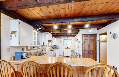 Lake Arrowhead House | Lakefront home with amazing views, 2 kayaks, firepit & 45 feet of lake frontage