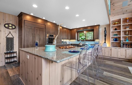Higgins Lake House | LAKEFRONT HOME w BEACH @ HIGGINS LAKE !