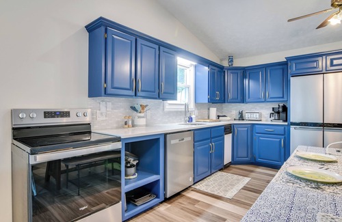 Eagle Rock House | Lakefront Home w/Fire Pit in Eagle Rock