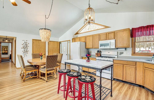 Rhinelander House | Lakefront Home w/Private Beach in Rhinelander!