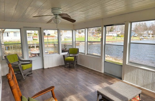 Coldwater House | Lakefront home w/Sunroom beach, kayaks, dock and laundry. 4 bd. Pet Friendly!
