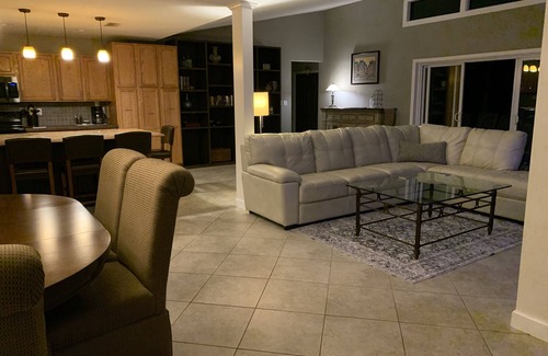 Longwood House | Lakefront Home Where You Can Retreat And Relax