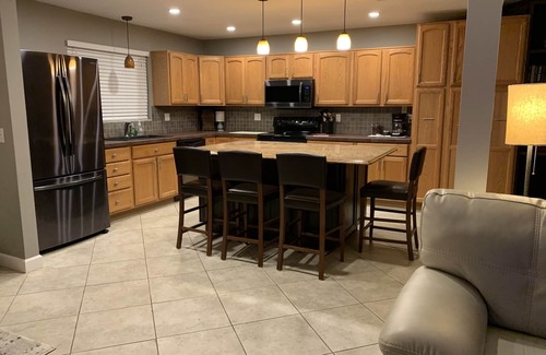Longwood House | Lakefront Home Where You Can Retreat And Relax