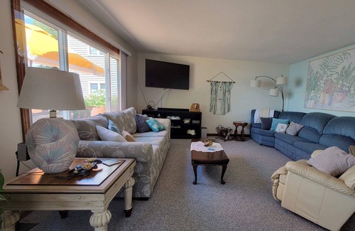Plainwell House | Lakefront Home with Amazing Sunsets