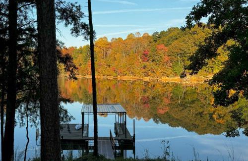 Murrayville House | Lakefront Home with Private Boat Dock on Lake Lanier