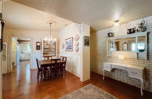 Cutler Bay House | Lakefront home with private beach 🌴