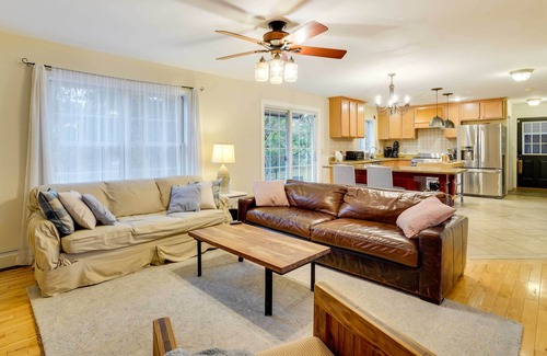 Homer House | Lakefront Homer Abode w/Patio & Backyard!