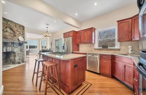 Hopatcong House | Lakefront Hopatcong w/dock kayaks fishing near NYC
