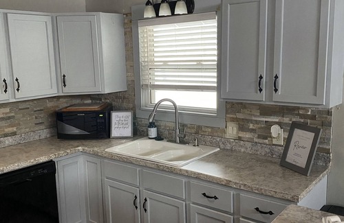 Eucha Cabin | Lakefront-Hot tub-Boat Dock-Amazing Patio-RELAXING