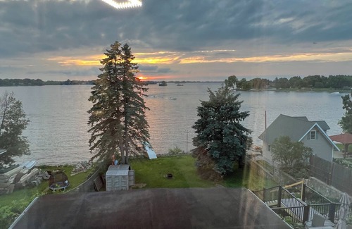 Beaver Dam House | Lakefront house! SUP and Kayak use included. Near golf!