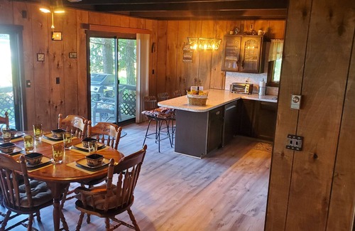 Wallenpaupauk Lake Estates House | Lakefront House- The Peacock
