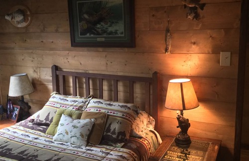 Monroe House | Lakefront Hunting/Fishing