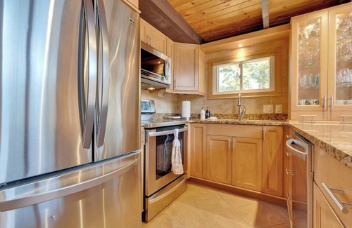 Lake Arrowhead House | Lakefront | Indoor Pools | Kayaks