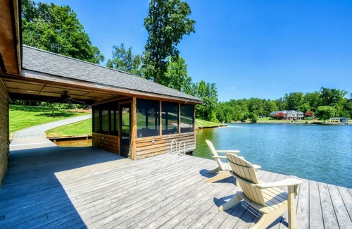 Bumpass Cabin | Lakefront Lake Anna Log Cabin, Views, Dock, Deck