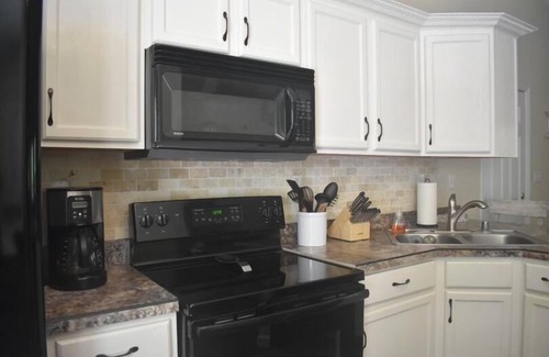 Eddyville House | Lakefront - Lake Barkley Vacation Home