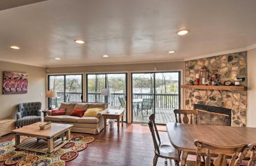 Lavonia House | Lakefront Lavonia Cottage with 2-Story Dock!
