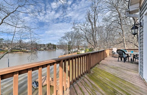 Southmont House | Lakefront Lexington House with Spacious Deck!