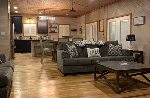 Guntersville House | Lakefront Lifestyle you've been dreaming of awaits in this waterfront community.