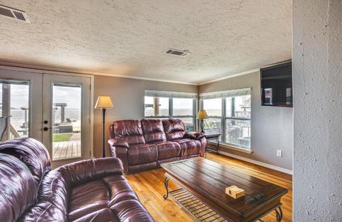 West Livingston House | Lakefront Livingston Retreat with Dock and Fire Pit!