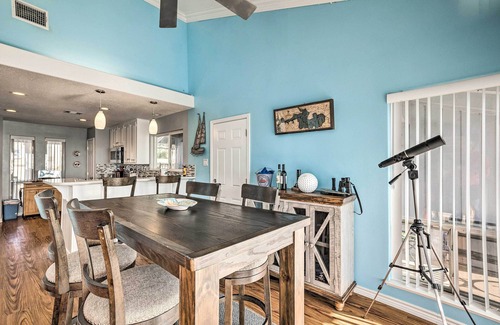 West Livingston House | Lakefront Livingston Home w/Grill & Views!