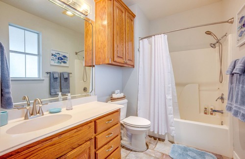 West Livingston House | Lakefront Livingston Vacation Rental w/ Boat Dock!