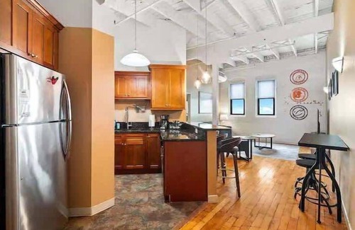 Downtown Cleveland Apartment | Lakefront Loft - Walk 2 First Energy x Progressive